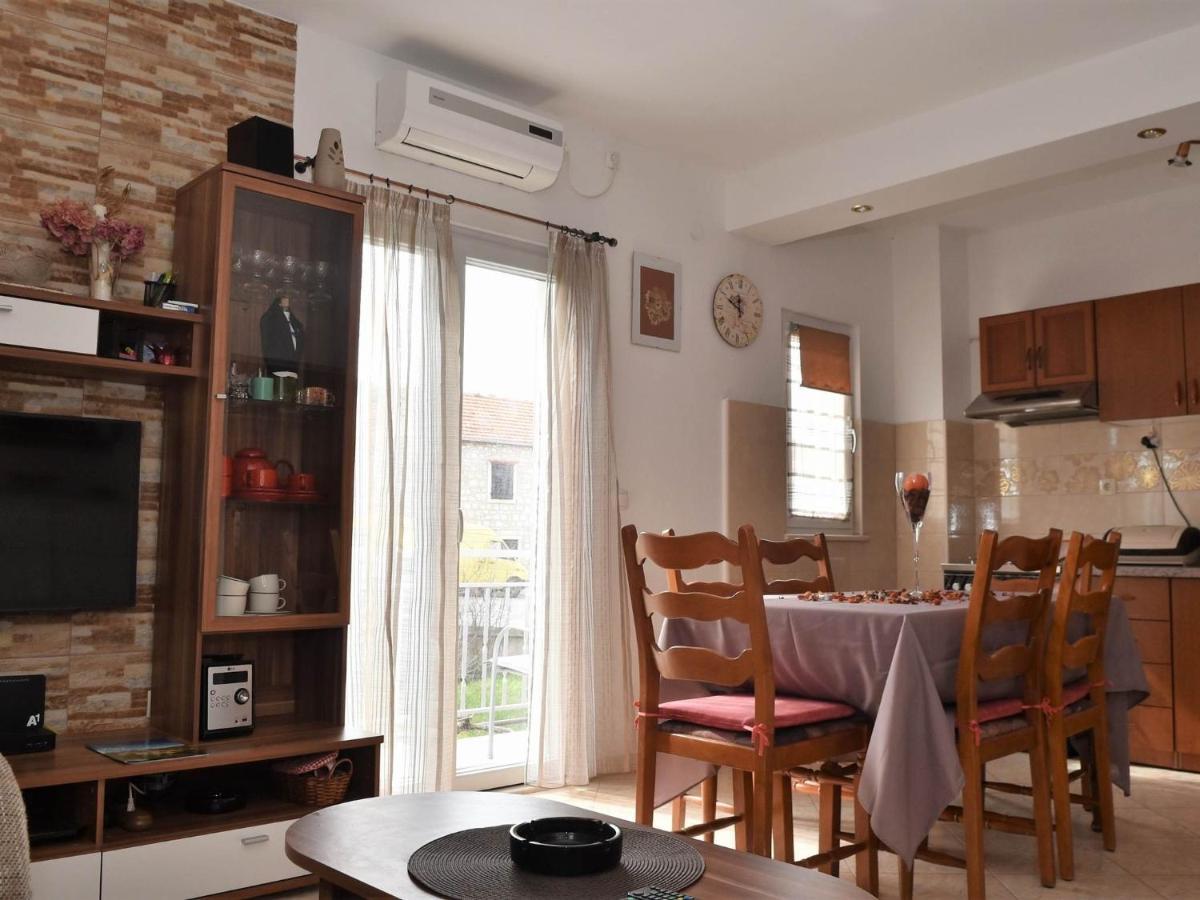 Apartment Manigo Supetar Eksteriør billede