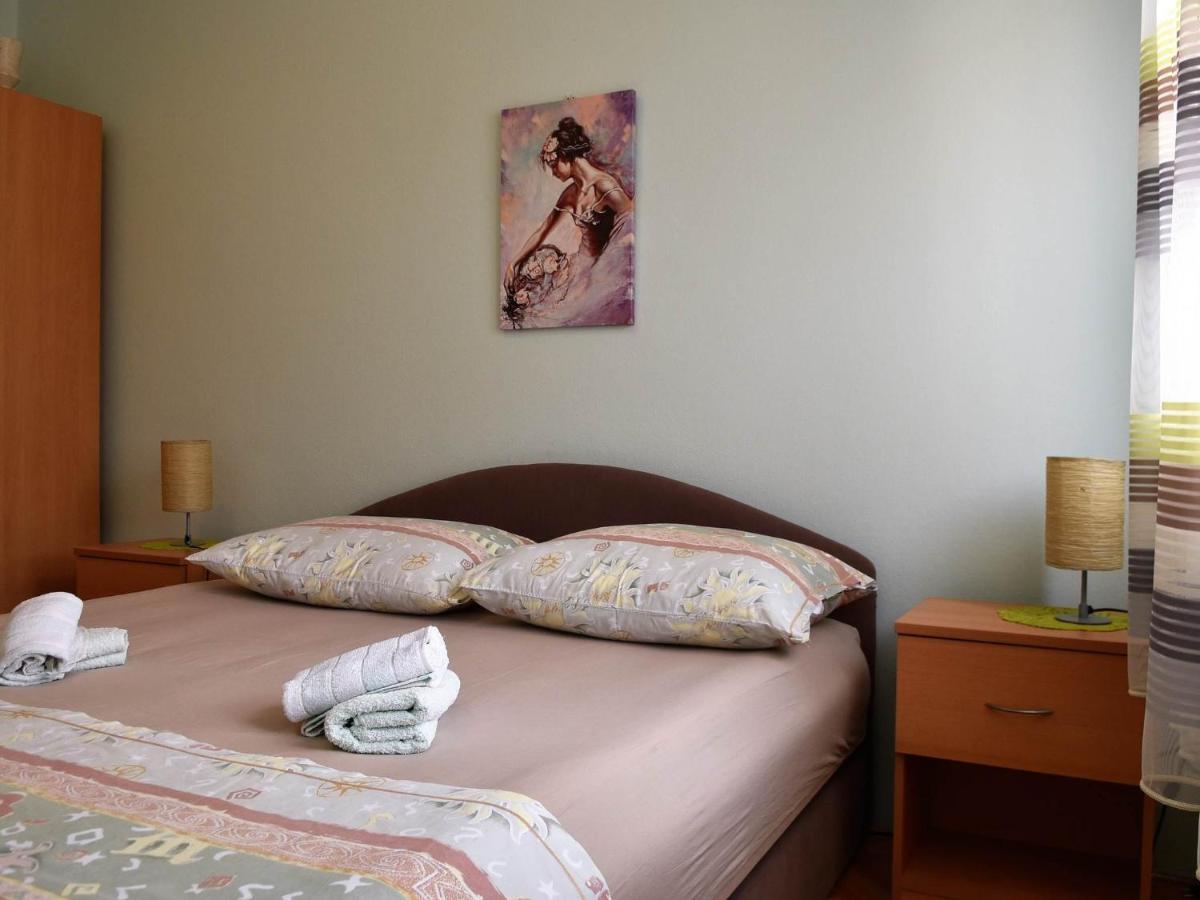 Apartment Manigo Supetar Eksteriør billede